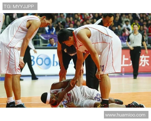 火箭队与爵士队激烈对决直播比赛精彩瞬间全记录 火箭队与爵士队激烈对决直播比赛精彩瞬间全记录