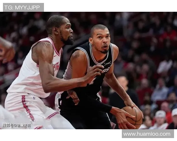 2017年10月NBA精彩对决马刺队与火箭队的较量回顾与分析