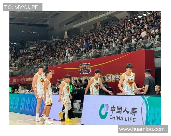 李慕豪：从篮球新星到职业生涯巅峰的励志故事与成长轨迹解析
